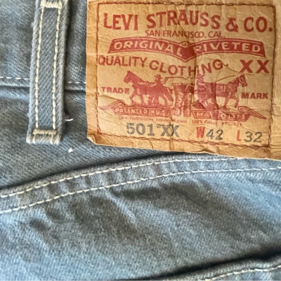 Levi 501 Buttonfly Jeans - Picture 6 of 11